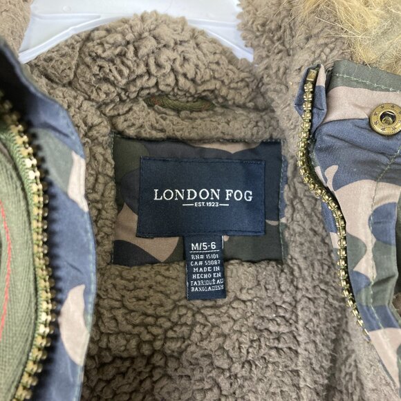 London Fog Boys sz 5 / 6 Camo Hooded Removable Faux Fur Winter Jacket - Picture 7 of 11